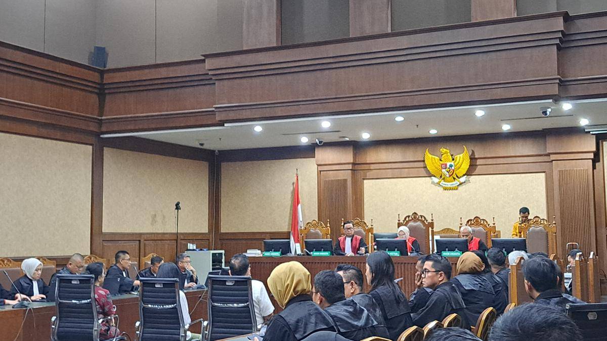Eks Pejabat MA Zarof Ricar Divonis 16 Tahun Penjara