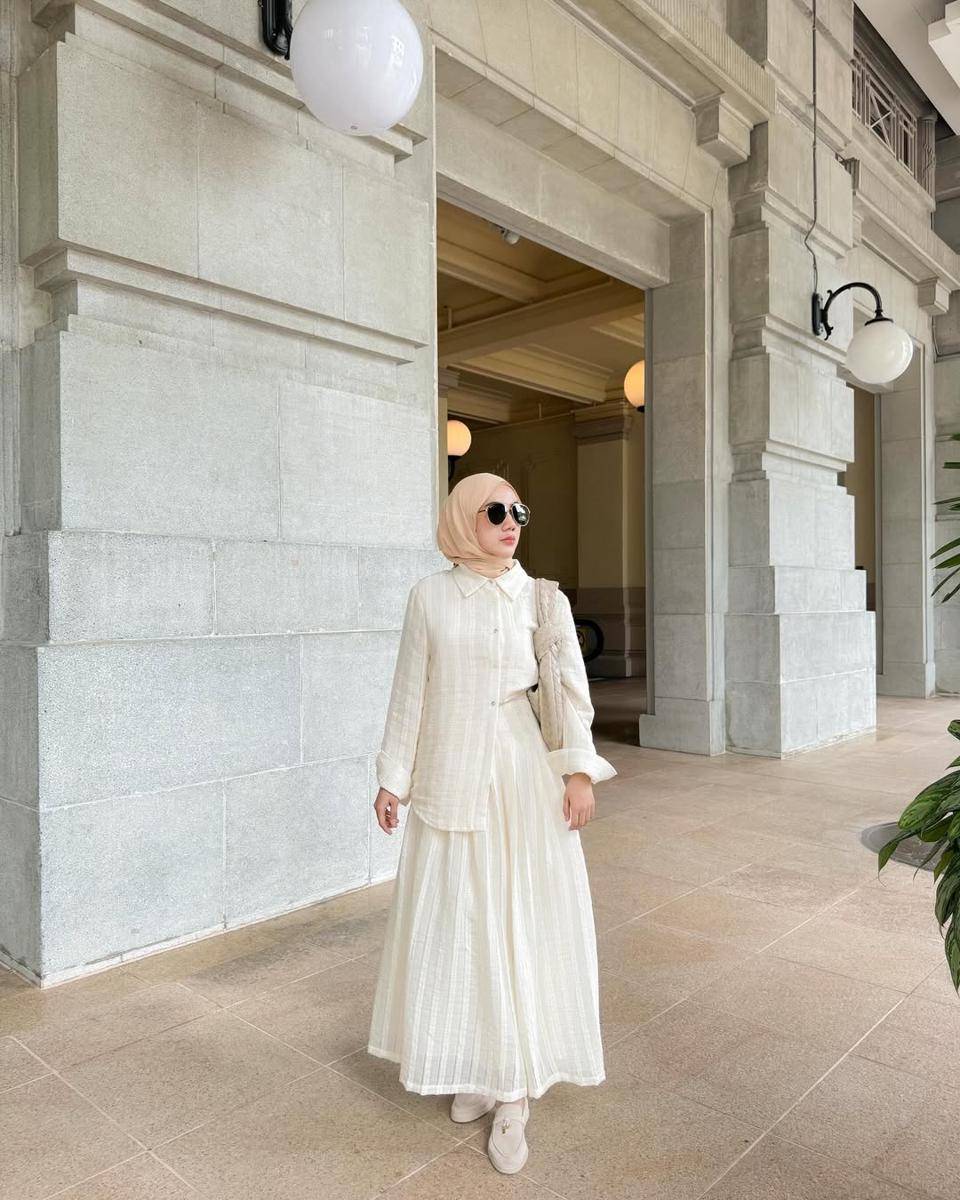 Inspirasi OOTD ala Alfi Rosdiana (instagramm.com/alfirodianaa)