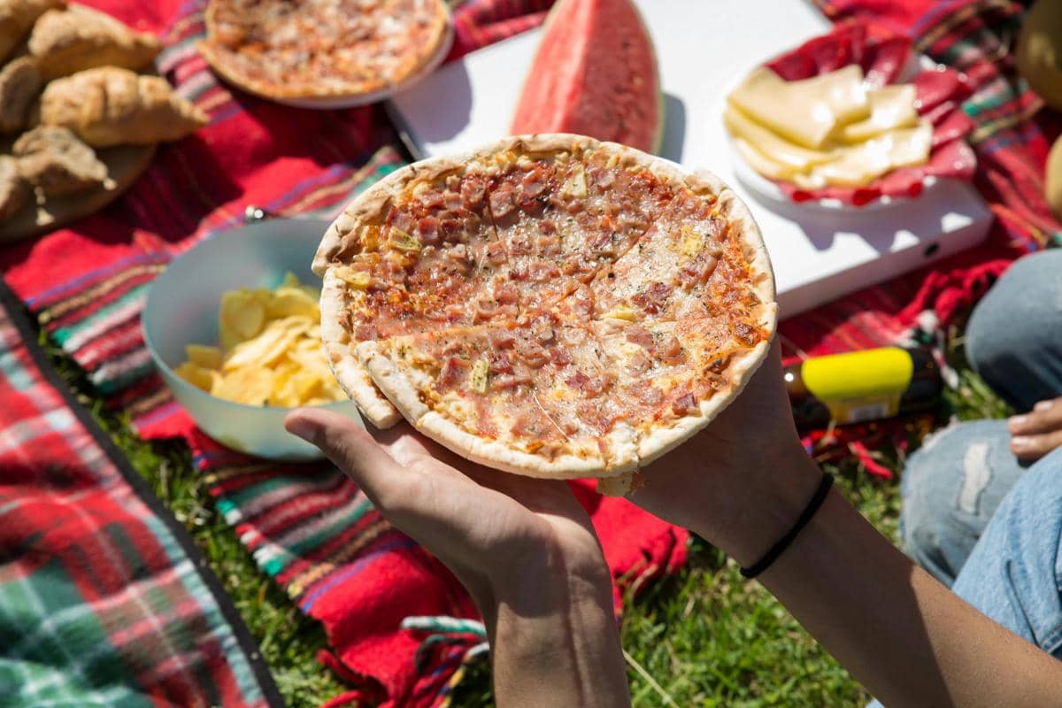 ilustrasi makanan piknik (pexels.com/Kampus Production)