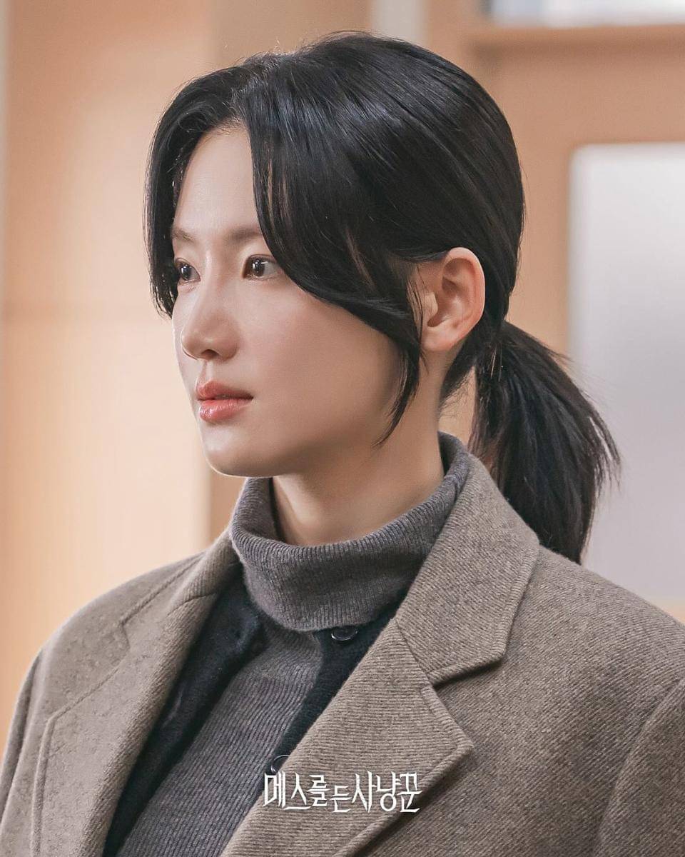 Still cut Hunter with a Scalpel (dok.U+Mobile TV/Hunter with a Scalpel)