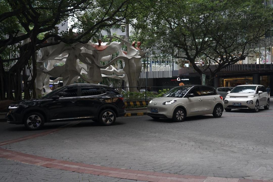 Pengunjung bisa juga mencoba langsung beragam produk Wuling di area yang telah disediakan. Unit yang dapat di test drive terdiri dari Alvez, New Air ev, BinguoEV dan New CloudEV.JPG