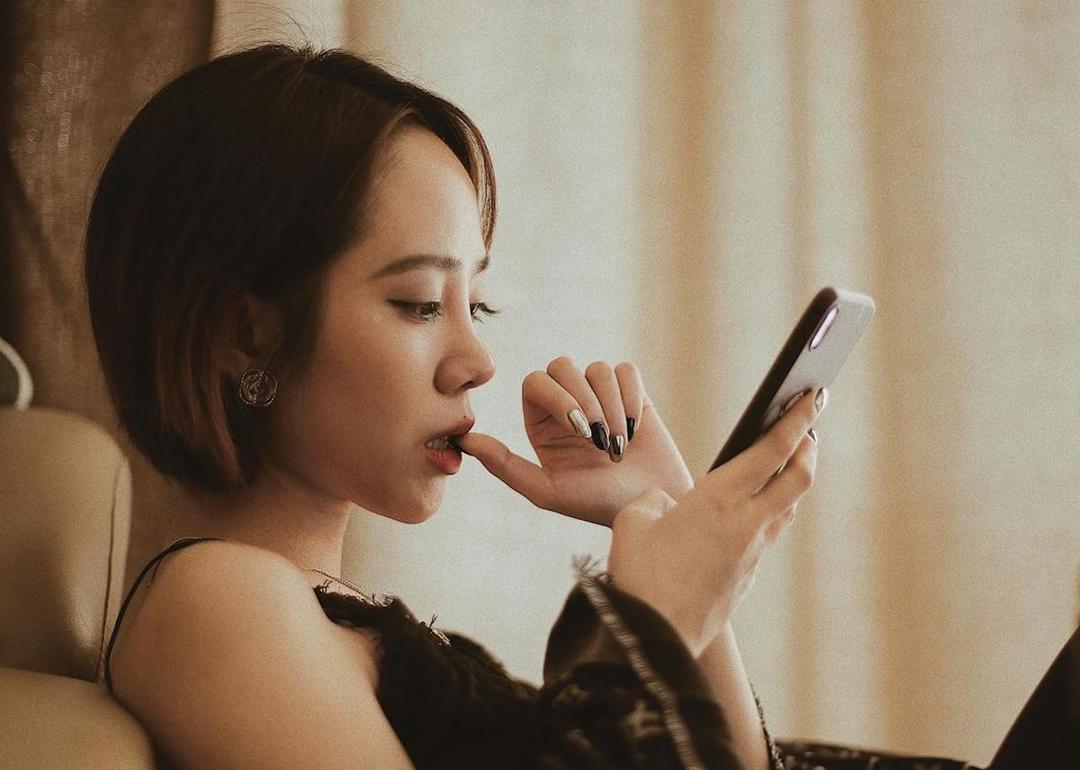 100 Caption WA Biar Dikomen, Kode buat Caper ke Gebetan!