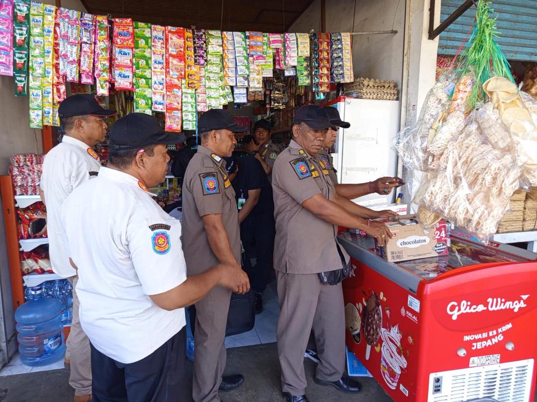 Puluhan Slop Rokol Ilegal Ditemukan di Kecamatan Marga Tabanan