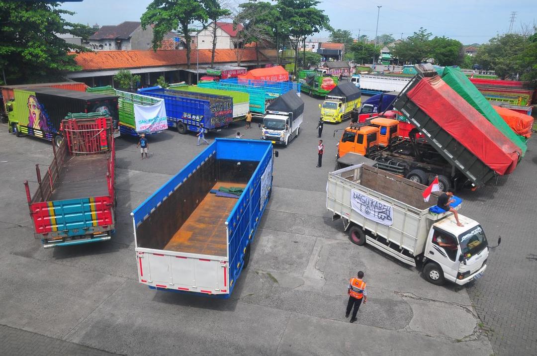 antarafoto-unjuk-rasa-tolak-aturan-odol-di-kudus-1750324894.jpg
