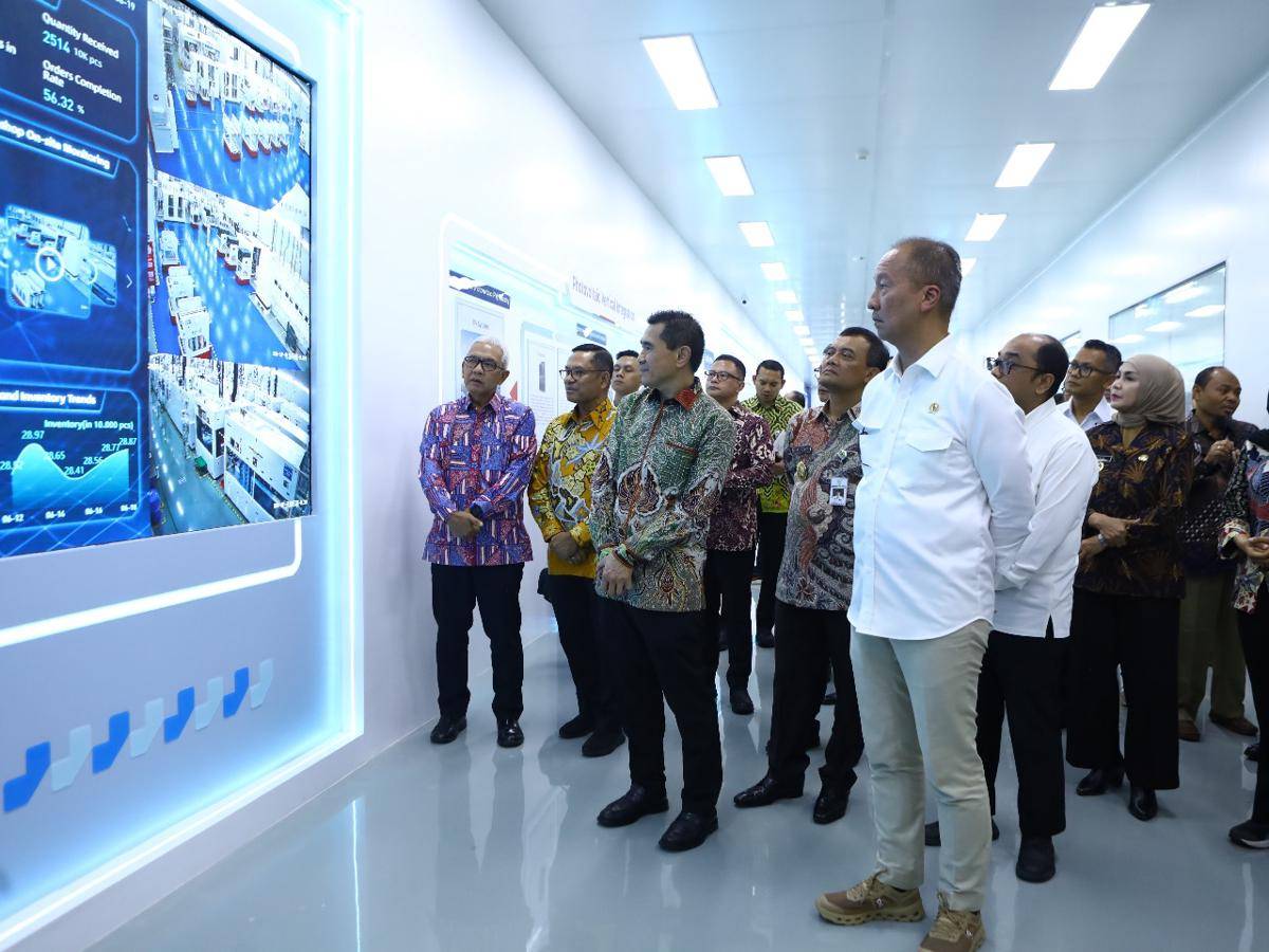 Pabrik panel surya, transisi energi, tmai, kawasan industri kendal