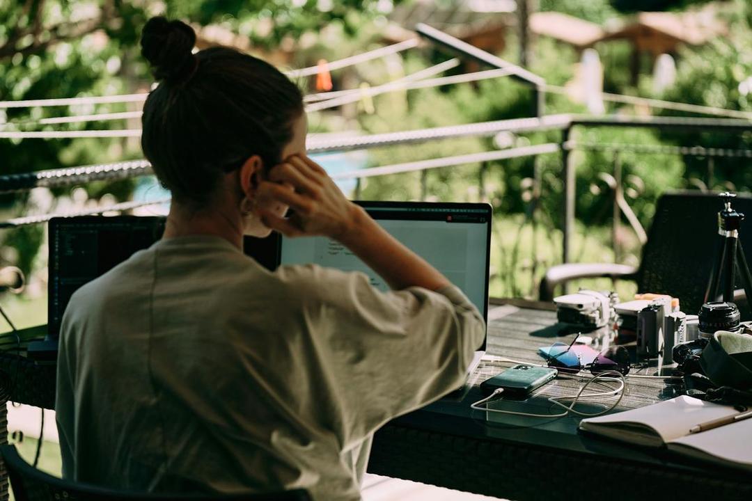 aleh-tsikhanau-Qy94uqEB8KI-unsplash.jpg