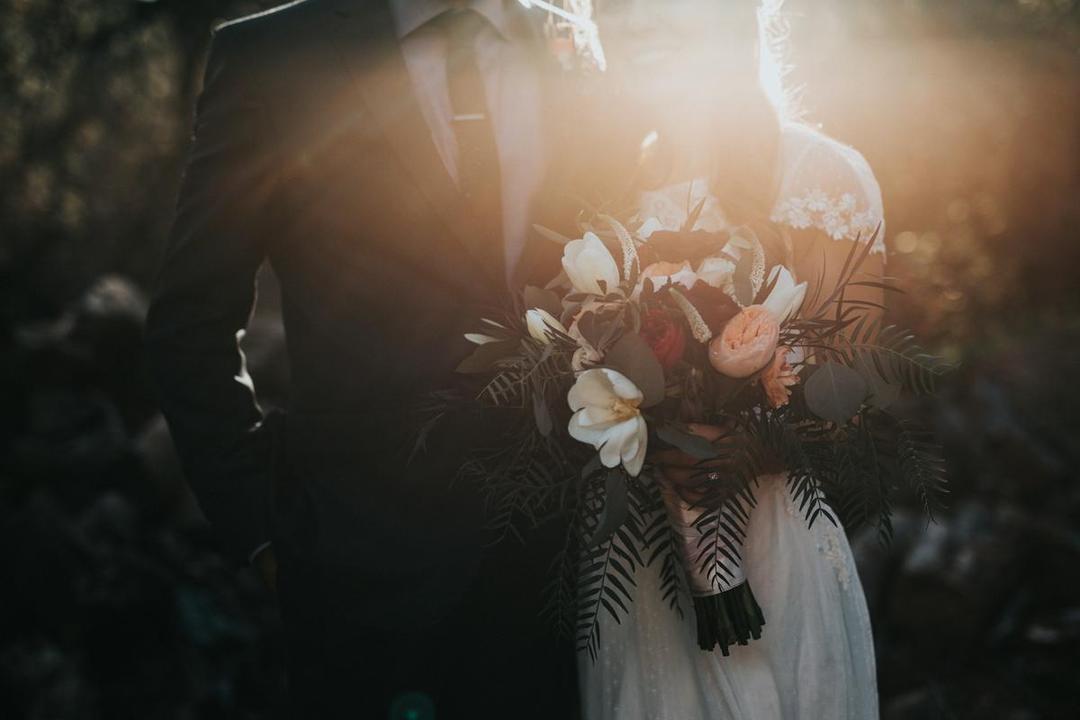 ilustrasi kondangan (unsplash.com/@nate_dumlao)
