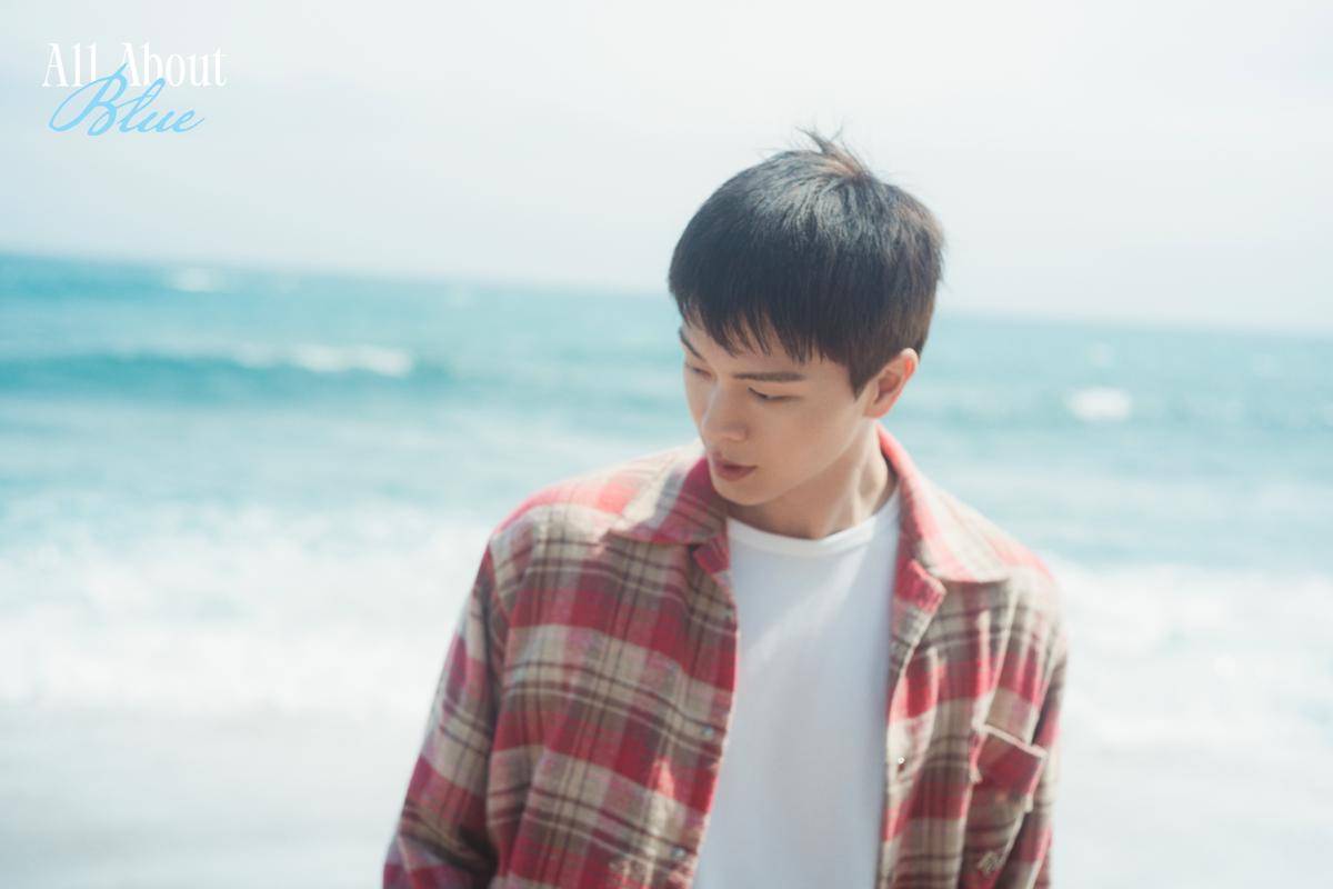 potret Sungjae BTOB di Mini Album All About Blue (x.com/YookSJ_official)