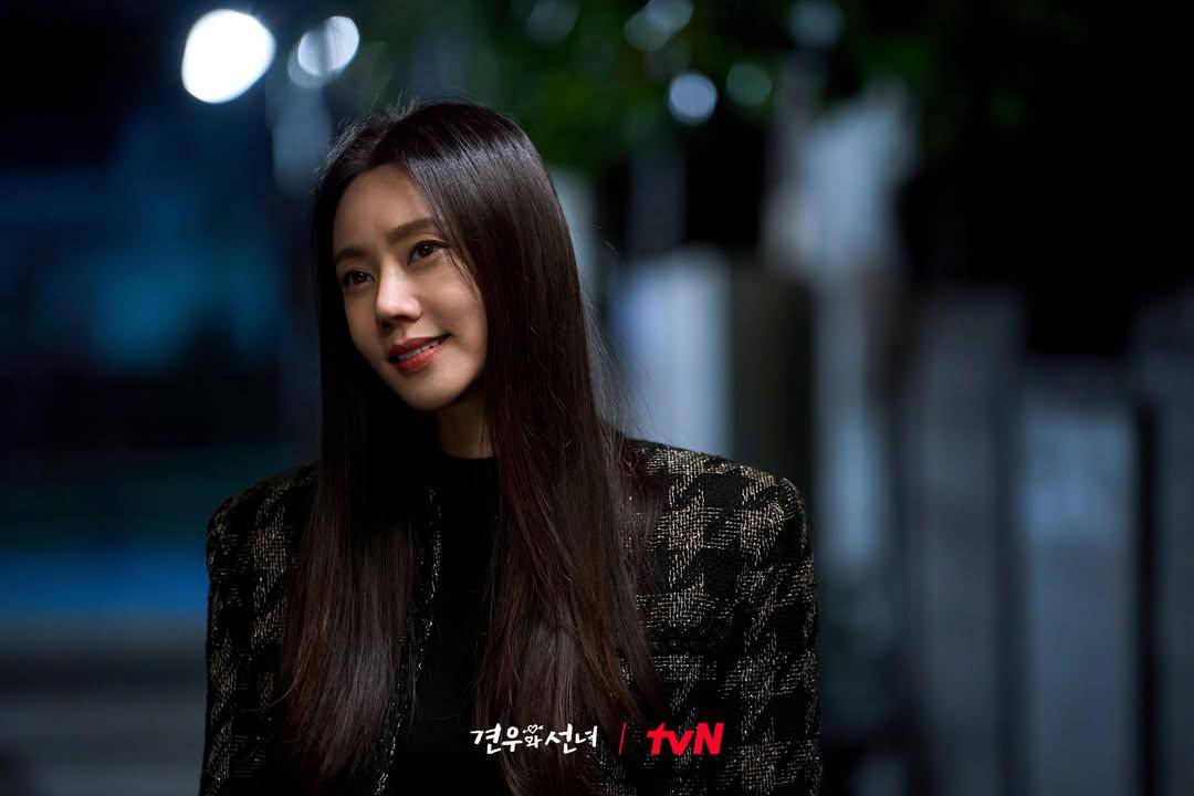 8 Hasad Park Sung A pada Yeom Hwa di Head Over Heels