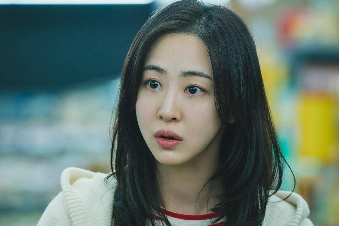 Still cut Salon de Holmes (dok.ENA TV/Salon de Holmes)