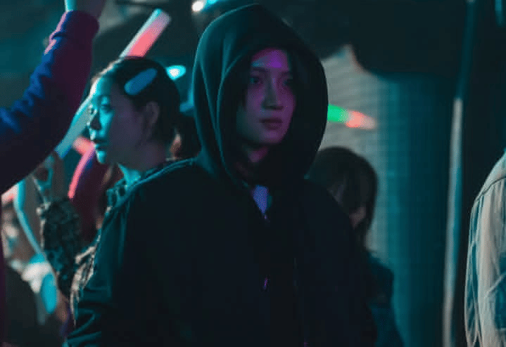 still cut drakor Hunter with a Scalpel (instagram.com/xplusu.series)