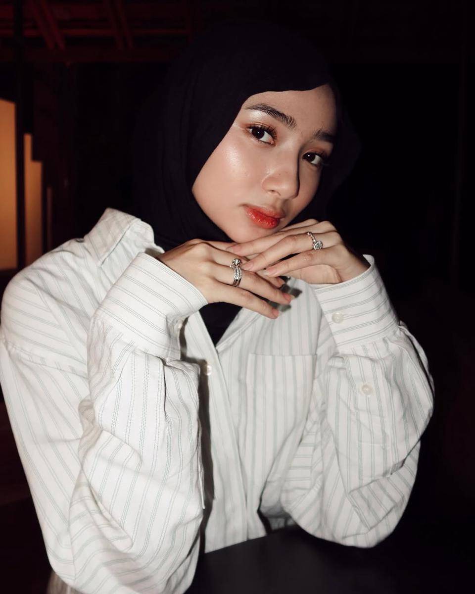 Gaya makeup Ansellma Putri (instagram.com/ansellmaputri)