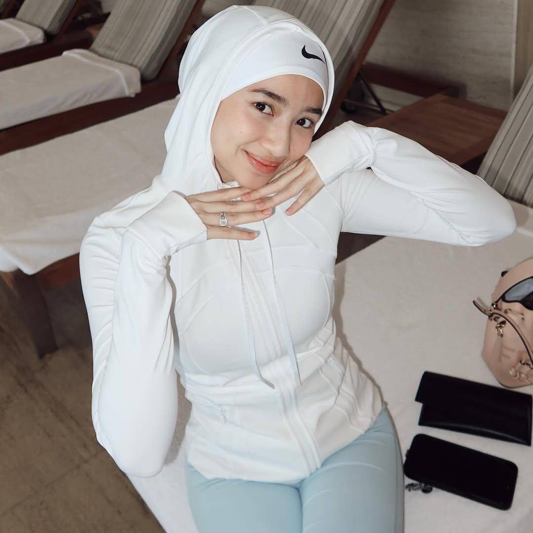Gaya makeup Ansellma Putri (instagram.com/ansellmaputri)