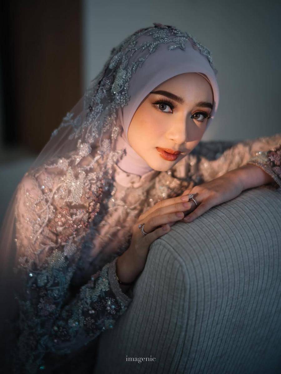 Gaya makeup Ansellma Putri (instagram.com/ansellmaputri)