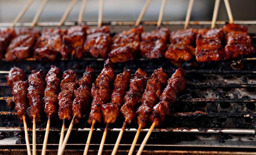 Ilustrasi sate babi (pixabay.com/ignartonosbg)