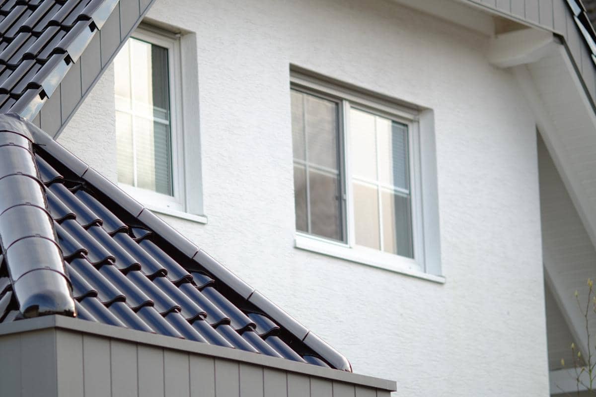 Ilustrasi rumah warna abu-abu muda