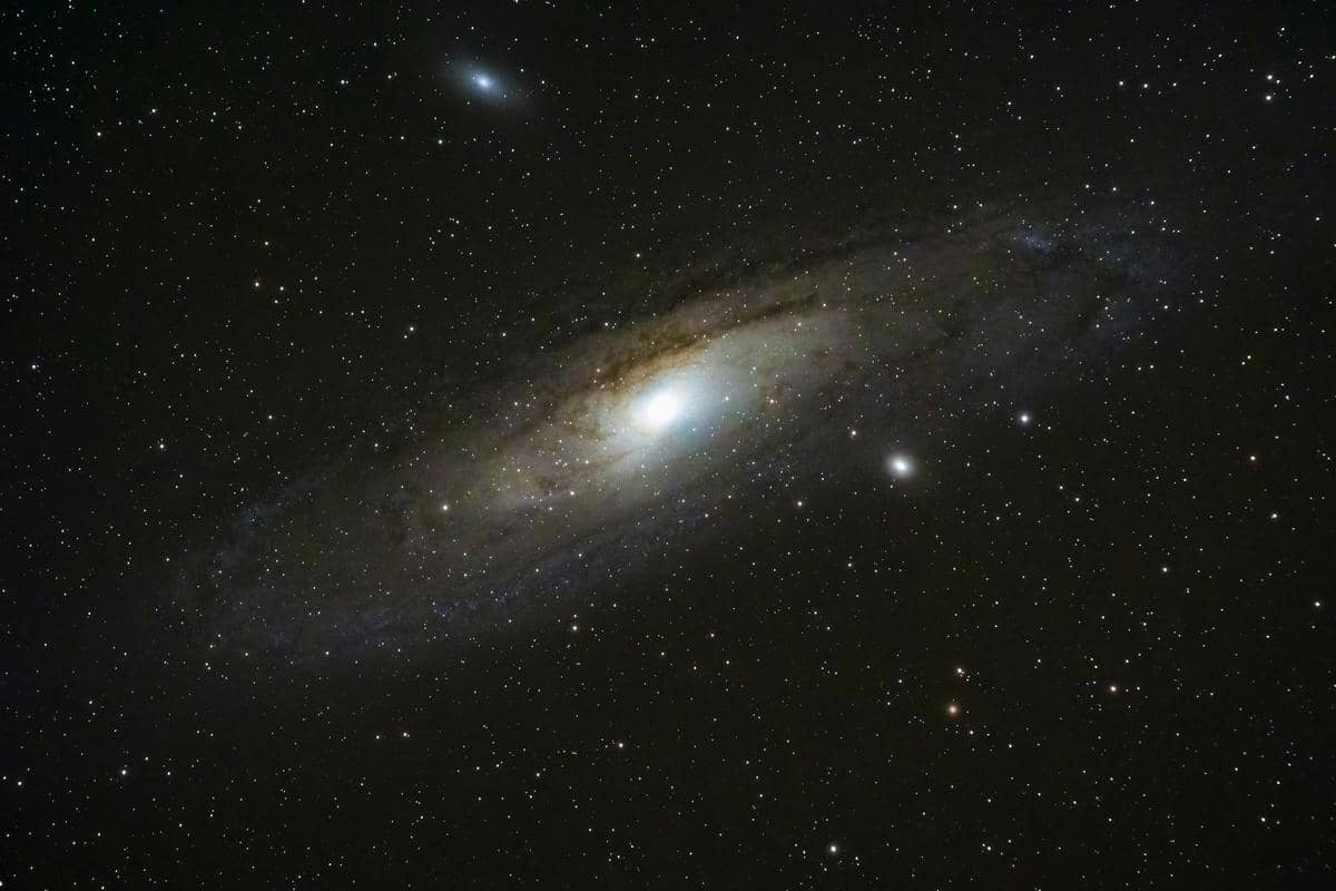 ilustrasi galaksi Andromeda (unsplash.com/Bryan Goff)