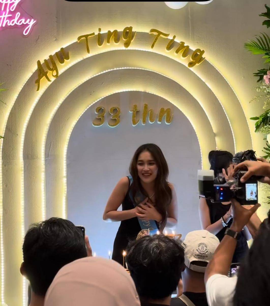 Ulang tahun Ayu Ting Ting ke-33 (instagram.com/revtiayunatasya)