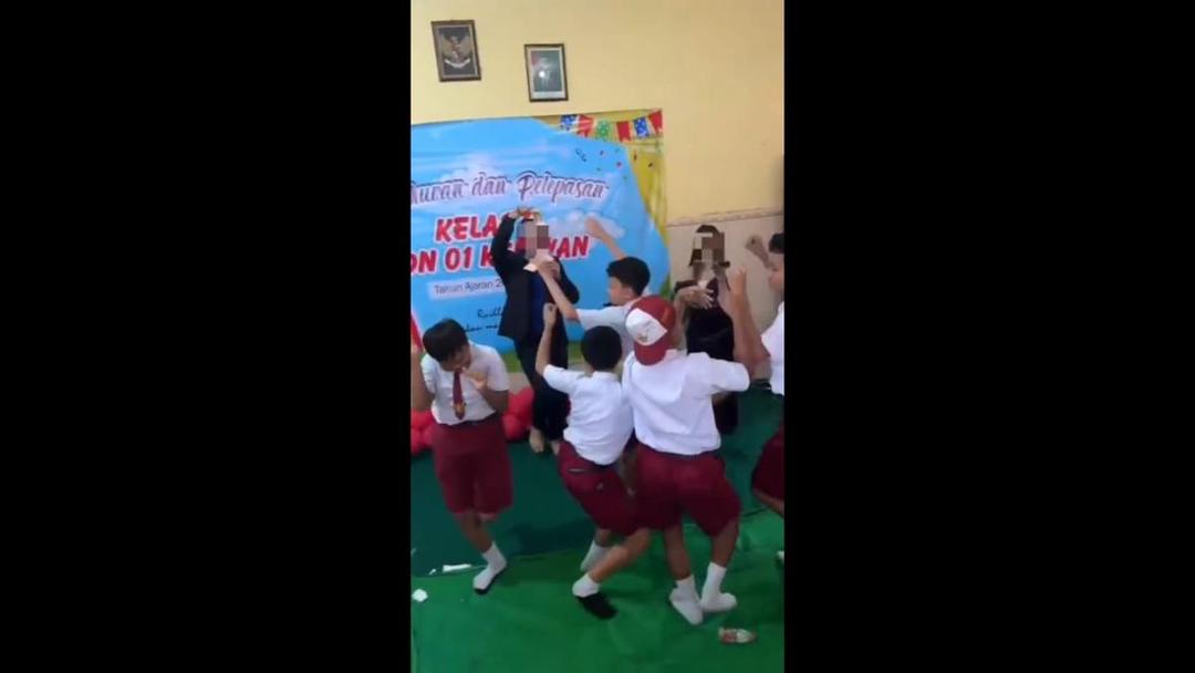 Video Siswa SD di Tulungagung Sawer Biduan di Acara Perpisahan Viral