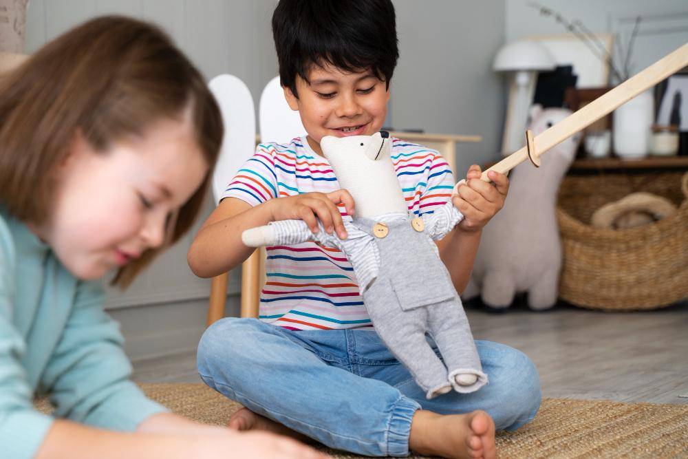 ilustrasi anak bermain boneka