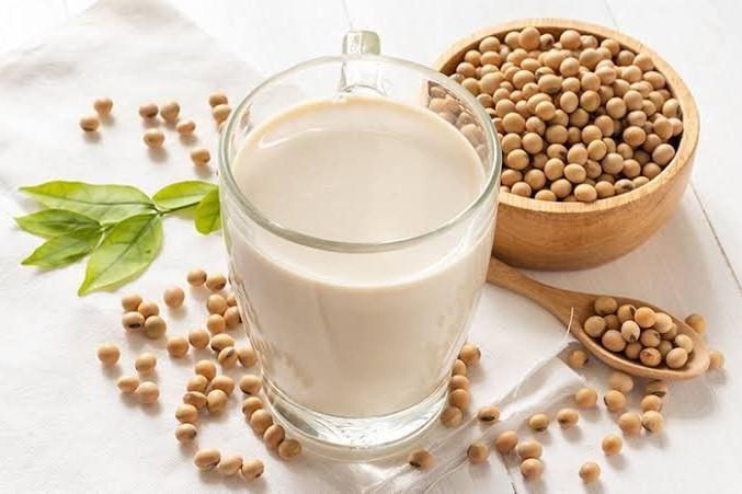 5 Manfaat Utama dari Konsumsi Minuman Kedelai secara Rutin