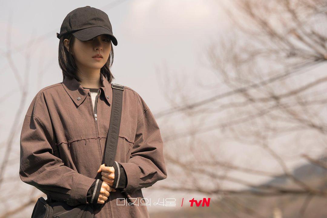 4 Sikap Yu Mi Rae yang Bisa Bikin Salah Paham di Our Unwritten Seoul