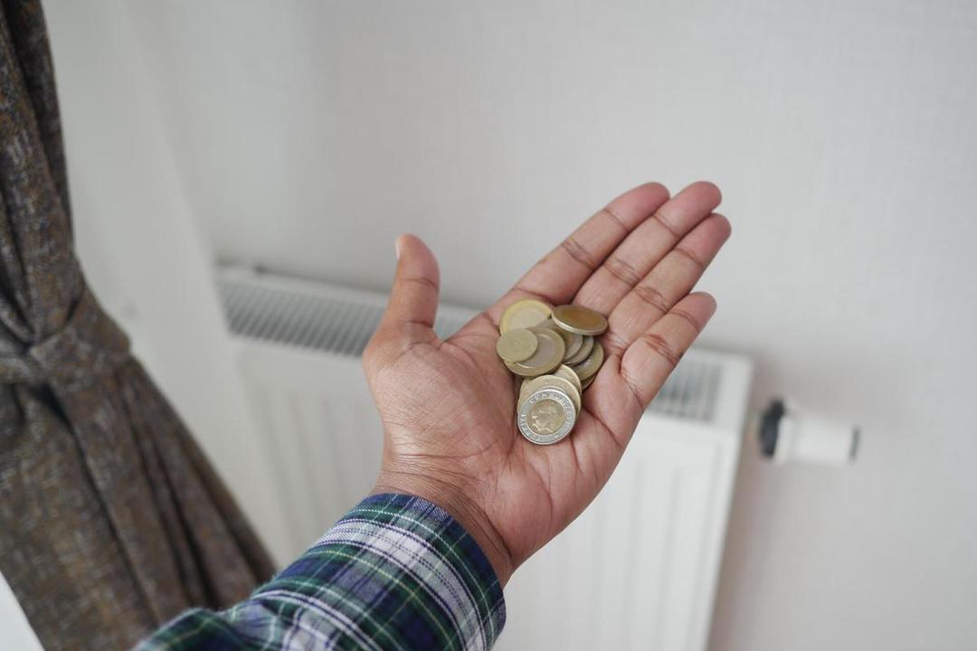 7 Sisi Gelap Hidup Frugal Living yang Diam-diam Bisa Merusak Hidupmu