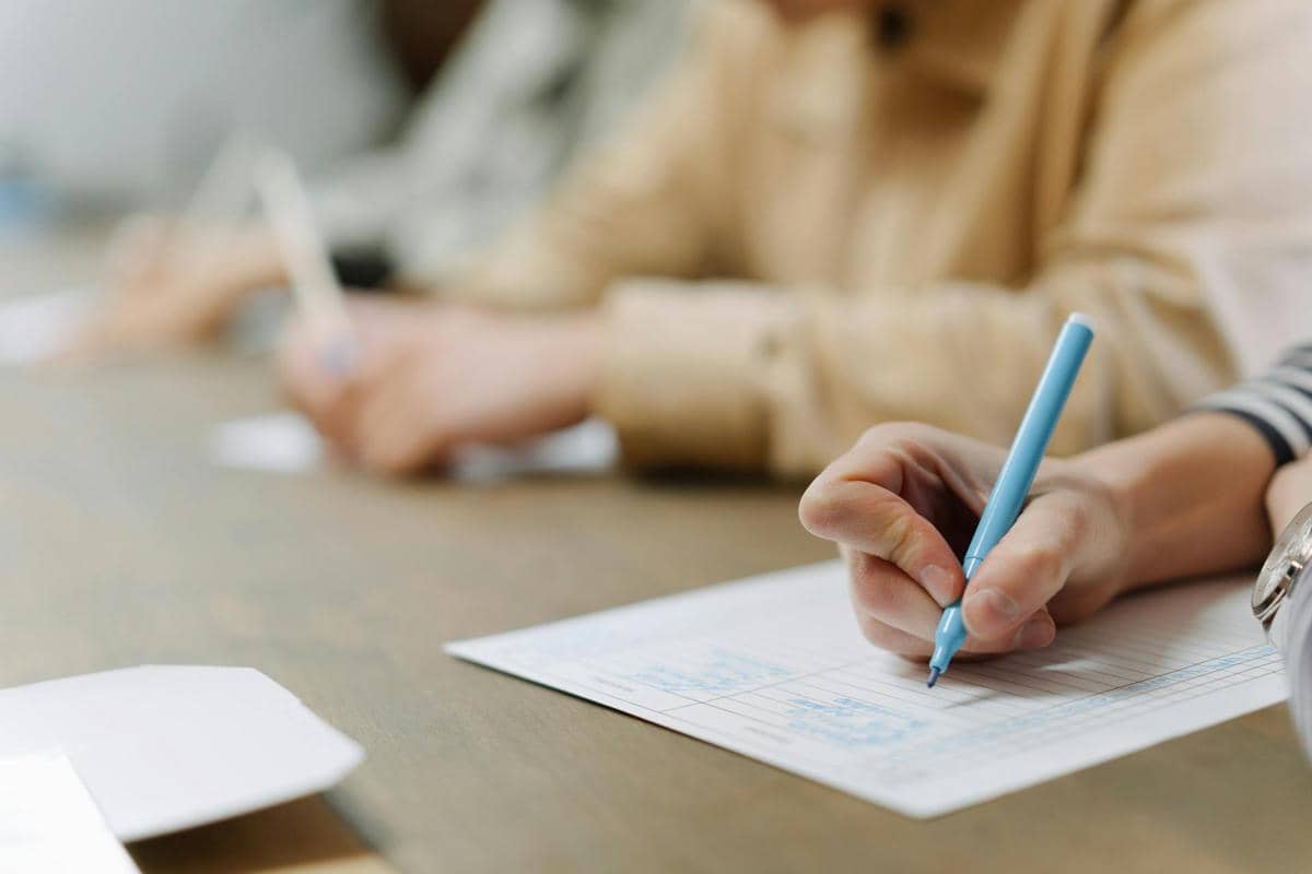 ilustrasi tes masuk universitas (pexels.com/Ivan Samkov)