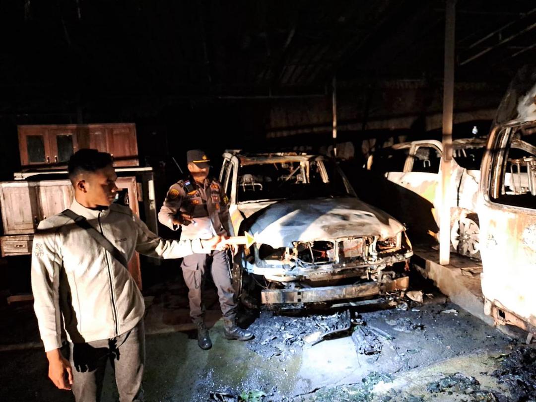 Gudang Mobil di Tabanan Terbakar, Dua Orang Terluka
