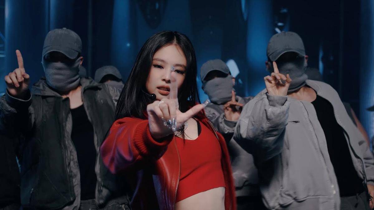 part ikonik Jennie BLACKPINK di lagu "like JENNIE"