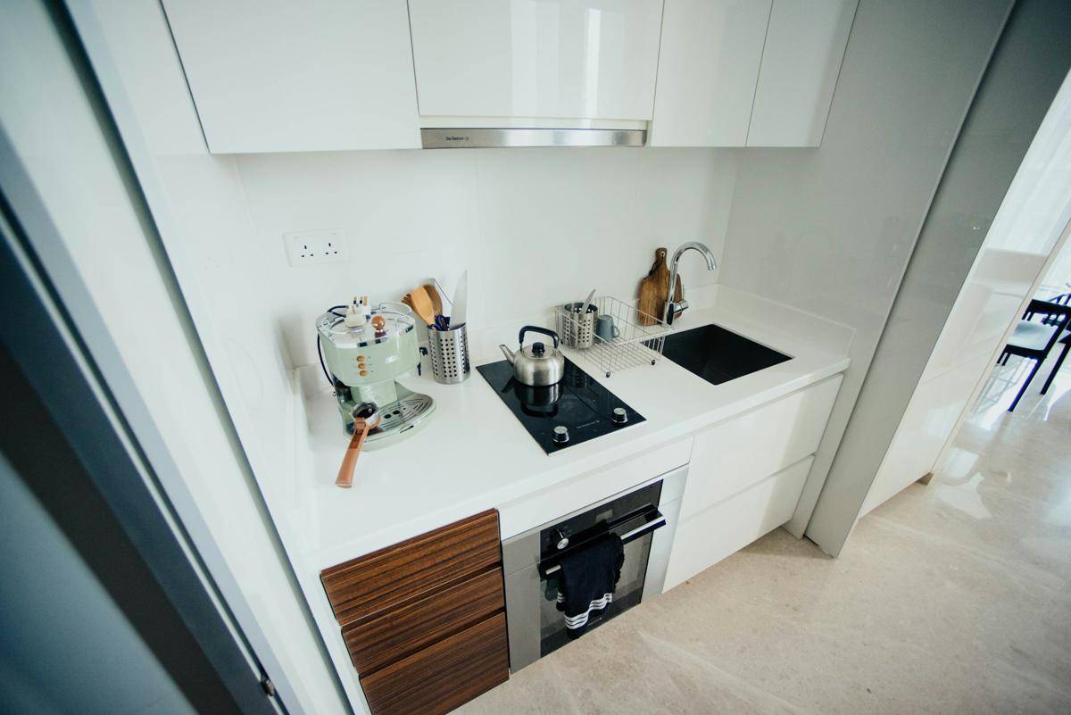 ilustrasi kompor tanam di dapur (unsplash.com/CHUTTERSNAP)