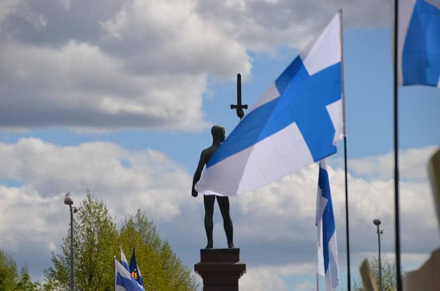 ilustrasi bendera Finlandia