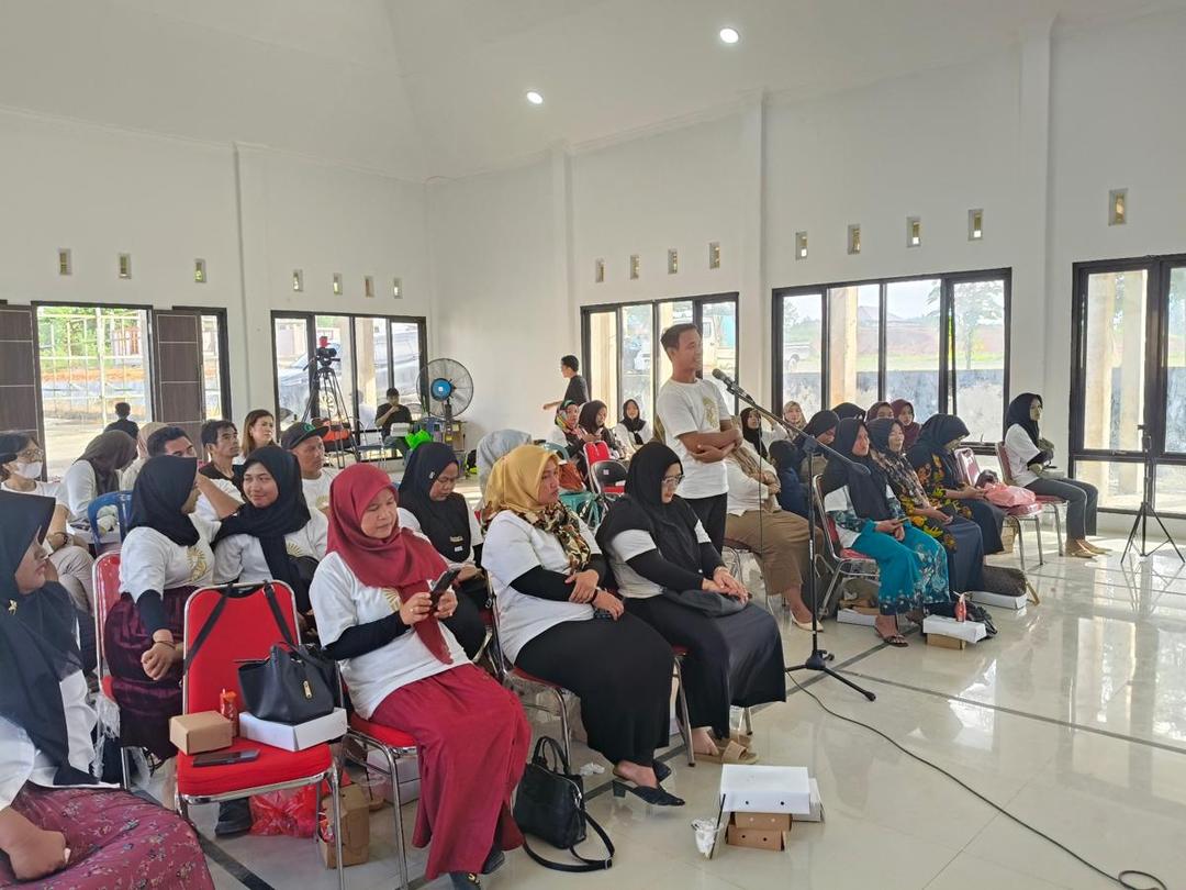 Seorang peserta pelatihan IKN Digital Community sampaikan testimoni setelah ikuti pelatihan (IDN Times/Ervan)