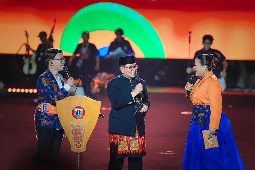 Penuh tawa, musik, dan hangatnya kebersamaan warga kota di Malam Puncak Perayaan HUT ke-498 Kota Jakarta! 🥳🎉Beragam kemeriahan rangkaian acara dinikmati warga Jakarta yang antusias hadir di Taman Lapangan Bante (1).jpg