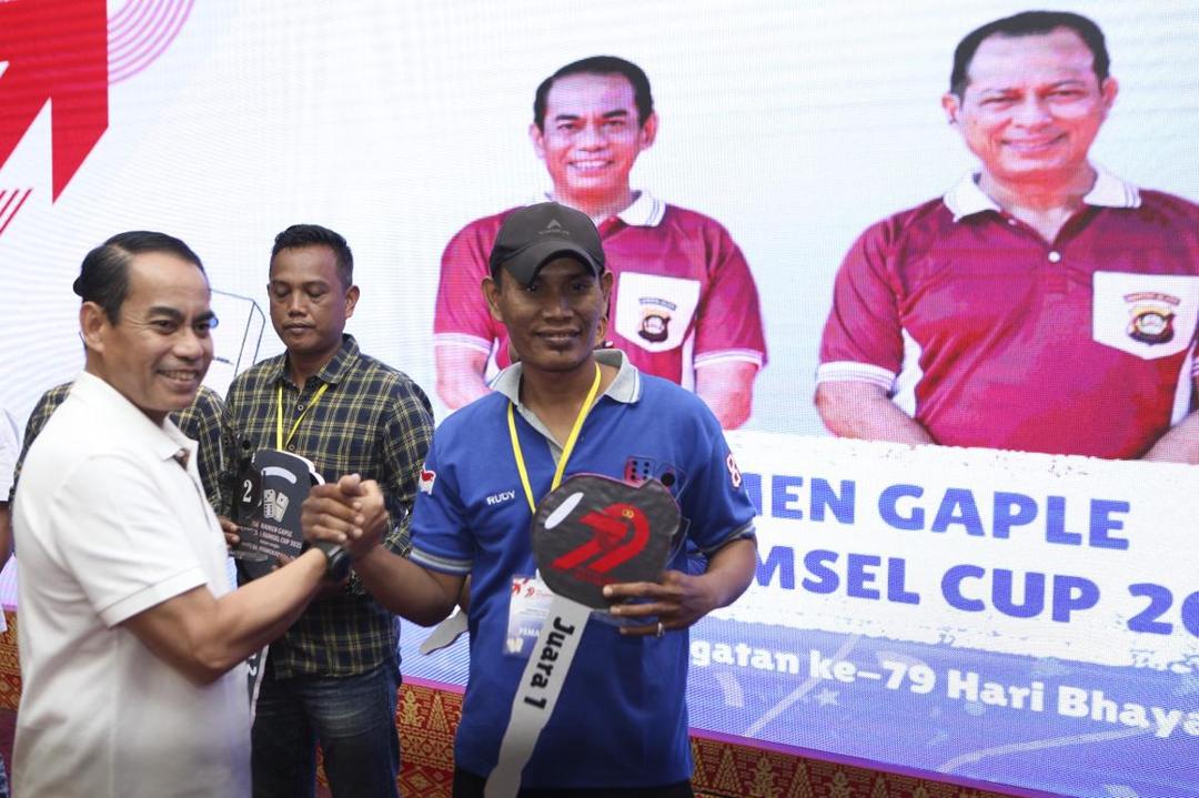 Warga Prabumulih Boyong 2 Motor di Turnamen Gaple Kapolda Sumsel