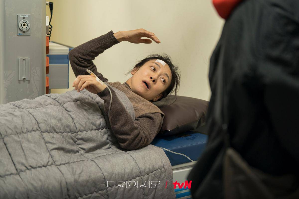 still cut Drama Korea Our Unwritten Seoul (twitter.com/@CJnDrama)