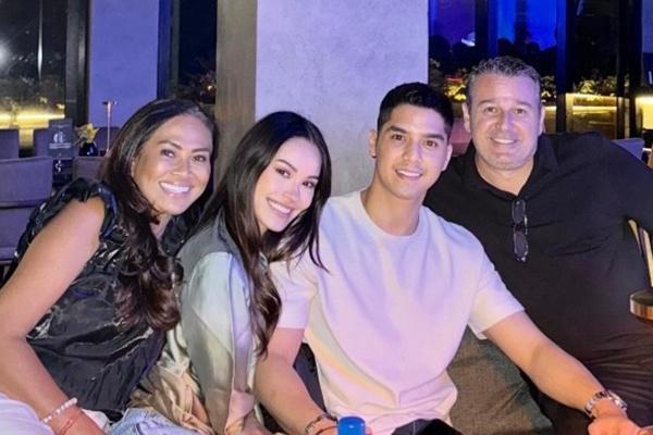 7 Potret Kedekatan Alyssa Daguise dengan Ayah Sambungnya