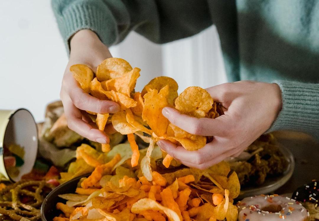 12 Alasan Kamu Mengidam Makanan Asin