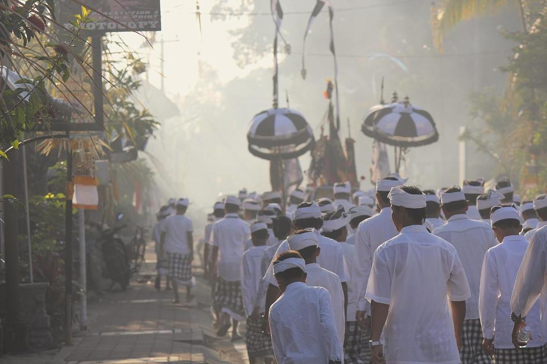 1599px-Galungan.jpg