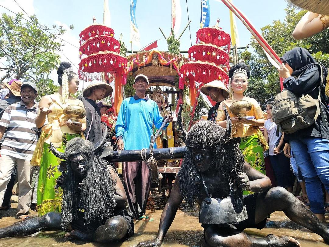 Kebo-keboan_Alasmalang,_Banyuwangi._07.jpg