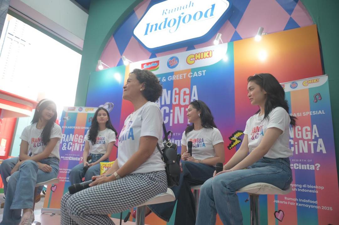 Meet & Greet Film “Rangga & Cinta” di Rumah Indofood Jakarta Fair 2025 bersama Mira Lesmana dan Geng Cinta.JPG