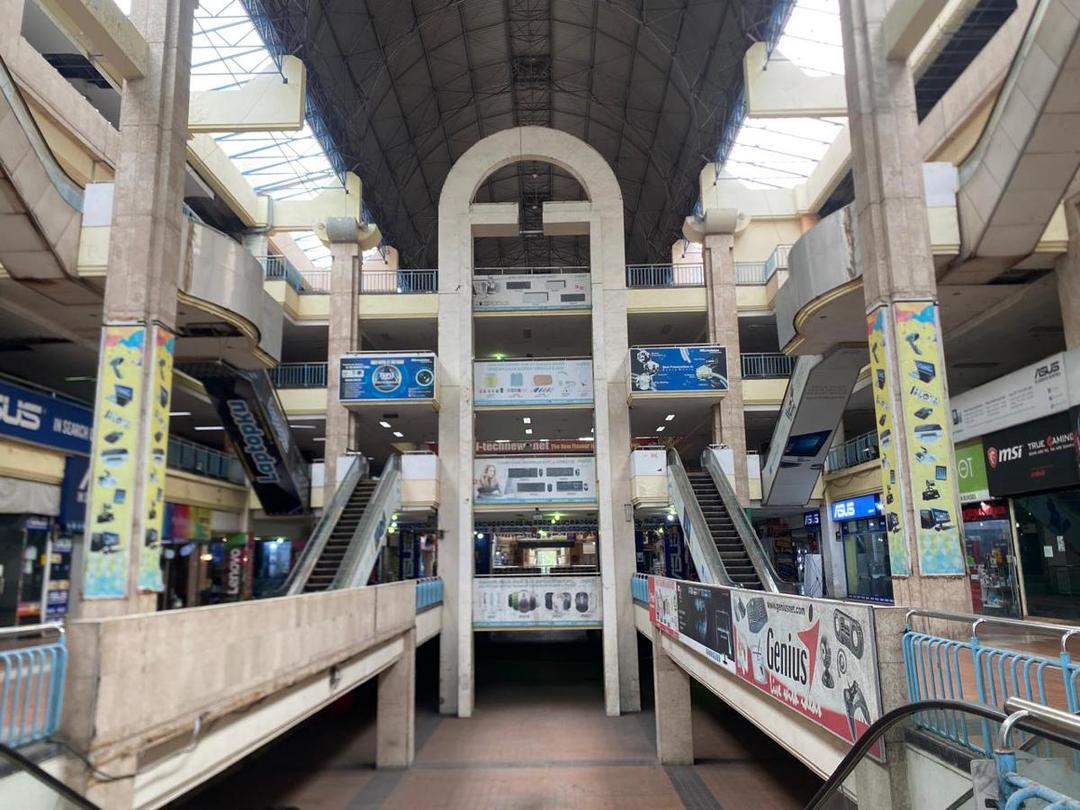 Setitik Harap, Menanti Wajah Baru Hi-Tech Mall Surabaya