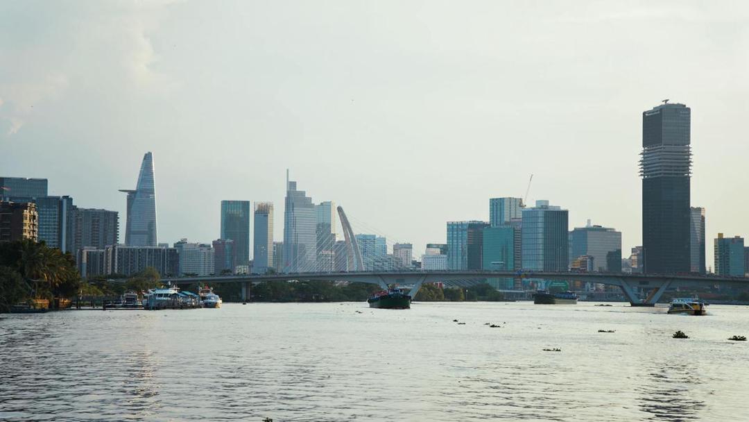 5 Aktivitas Seru di Sungai Saigon, Dinner Cruise hingga Sunset View!