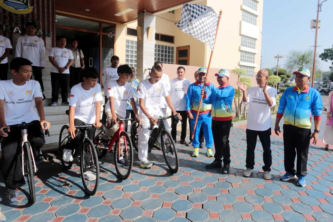 MELEPAS ROAD KEJURNAS BANUWANGI - WALIKOTA.jpg
