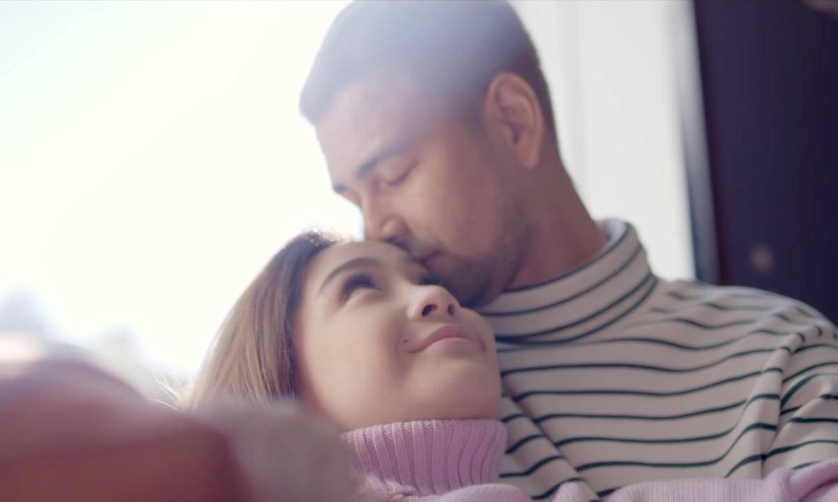 Music Video "Berhenti Buatku Menangis" (YouTube.com/Rans Entertainment)