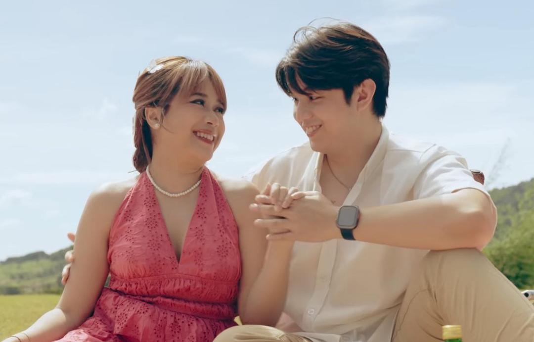 MV "Kisah Baru Orang Lama" - Brisia Jodie