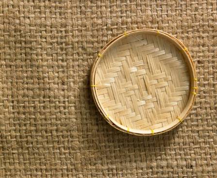 ilustrasi piring bambu (freepik.com/stock