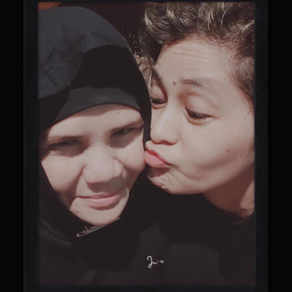 Mita The Virgin dan ibunda (instagram.com/mitathevirgin)