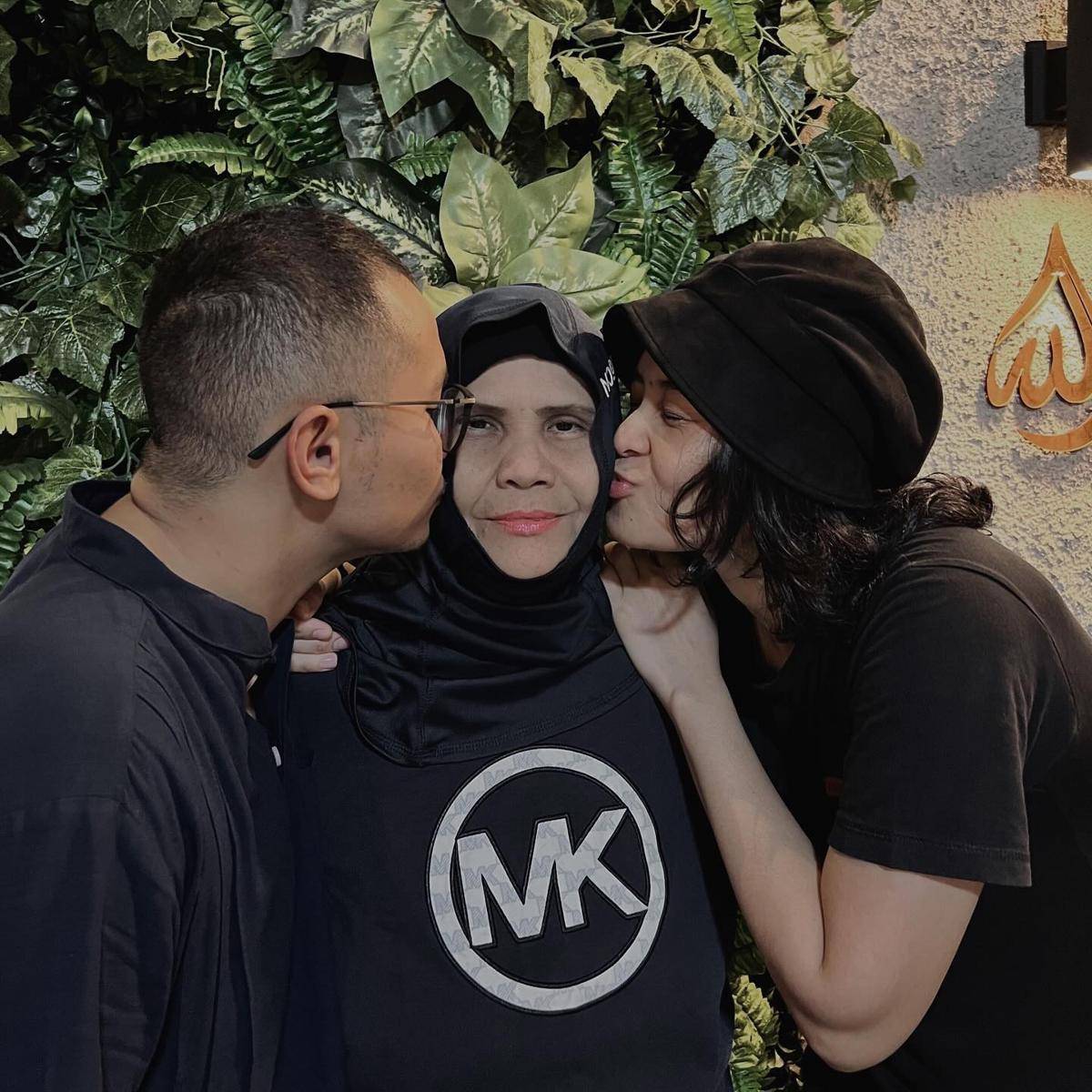 Mita The Virgin dan ibunda (instagram.com/mitathevirgin)