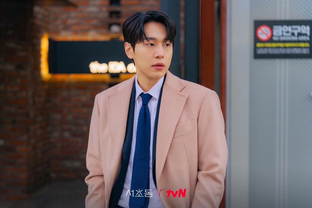 7 Still Cuts Kang Yoo Seok di Law and the City, Pengacara Paling Supel